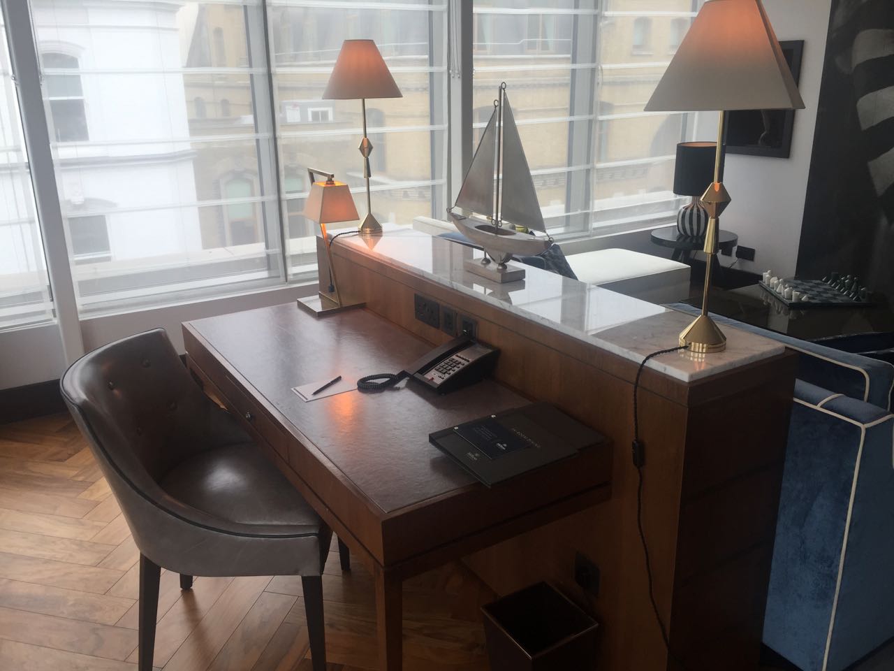 Hilton Bankside | Proper Desk.jpg