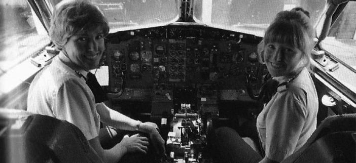 Emily Warner & Barbara Cook on Frontier Flight 244 (Photo: Frontier News via This Day in Aviation)