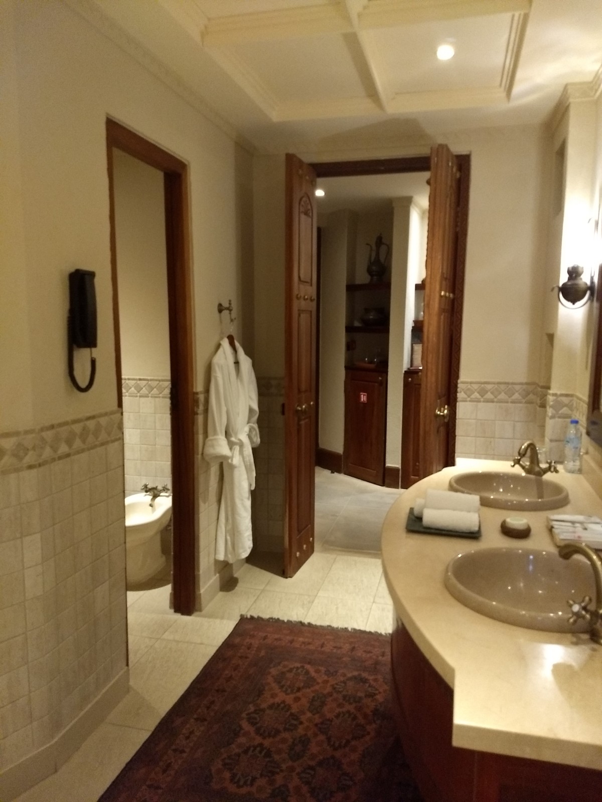 Al_bathroom.jpg