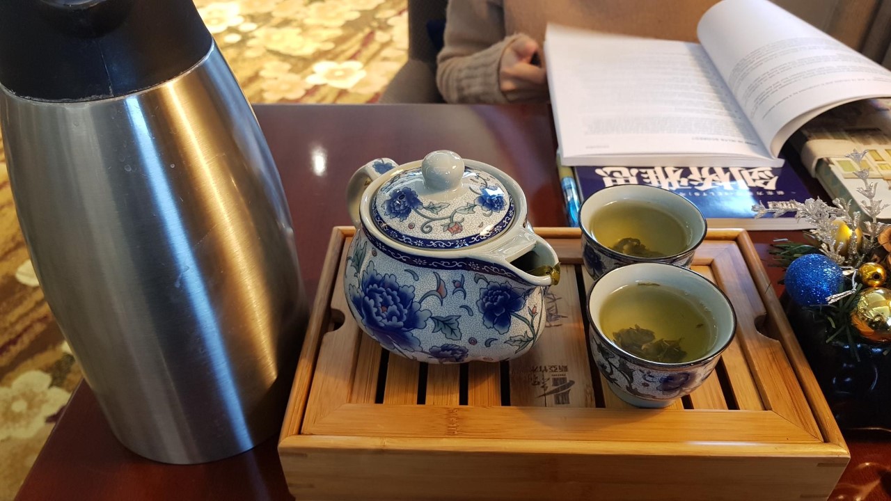 Lounge Tea.jpg