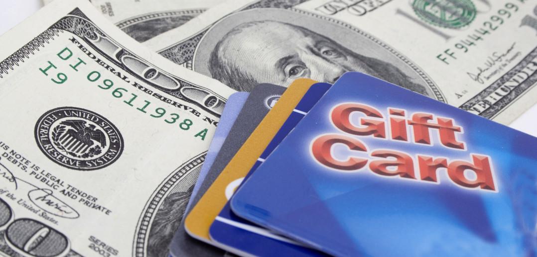 Gift Cards & Cash (Photo: iStock)