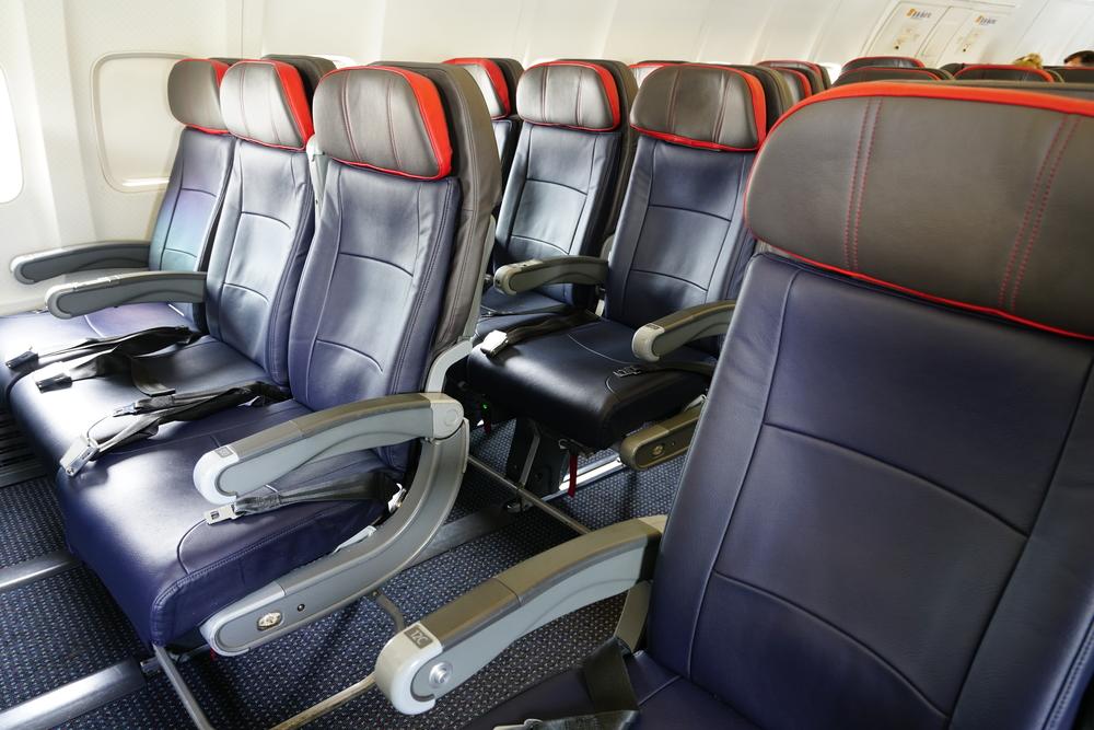 Aa Slashes Seat Pitch Onboard Boeing 737 800 Max Planes Flyertalk The World S Most Por Frequent Flyer Community