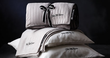 United Trims Saks Fifth Avenue Bedding Onboard - Live and Let's Fly