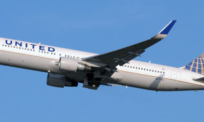 United Boeing 767-300