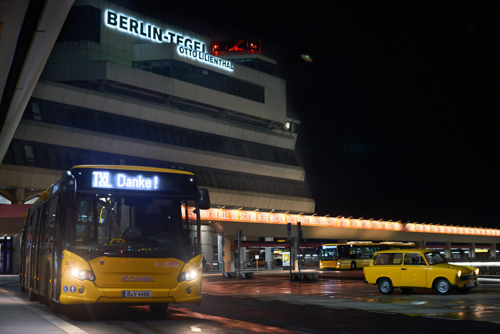 Passenger buses pay homage to the terminal, thanking them in the German language: "Danke TXL." Photo courtesy: angeloedades on the FlyerTalk forums.