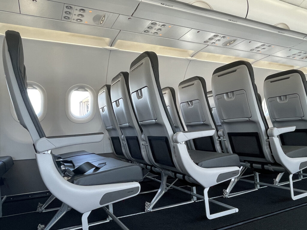 Frontier Airlines Debuts First Aircraft With Lightweight Seats Flyertalk The World S Most Por Frequent Flyer Community